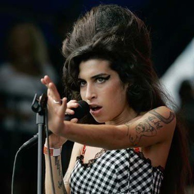 Amy Winehouse: exame mostra que ela não usou drogas ilegais no dia da morte