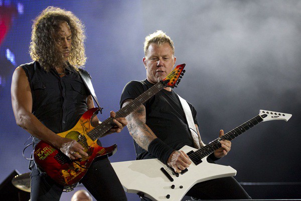 Kirk Hammett e James Hetfield no apoteótico show do Metallica no Rock in Rio, o último do terceiro dia do festival