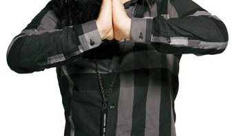 Skrillex, novo mestre do dubstep, dedica-se ao público e dá nova roupagem ao Korn - HARPER SMITH