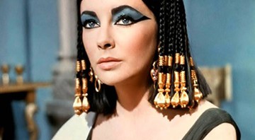 Elizabeth Taylor: peruca usada pela atriz em Cleópatra está em leilão - Foto: Reprodução