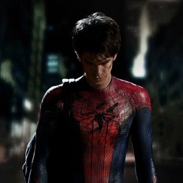 Andrew Garfield, que estrela o reboot da franquia, interpreta, aos 27 anos, a versão colegial de Peter Parker