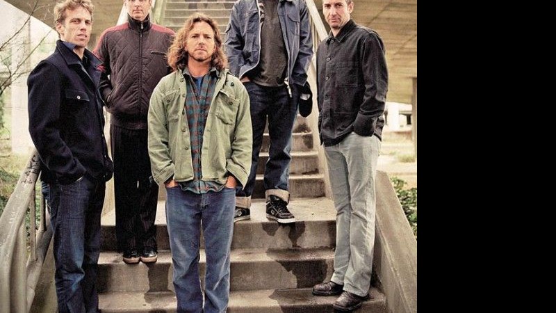<b>ATIVO</b> O Pearl Jam comemora duas décadas - DIVULGAÇÃO/SONY MUSIC