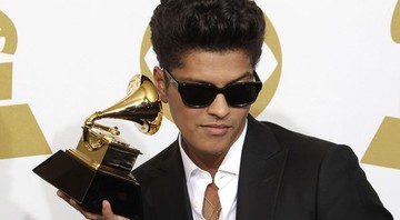 Bruno Mars levou o gramofone de performance pop masculina por "Just The Way You Are" - AP