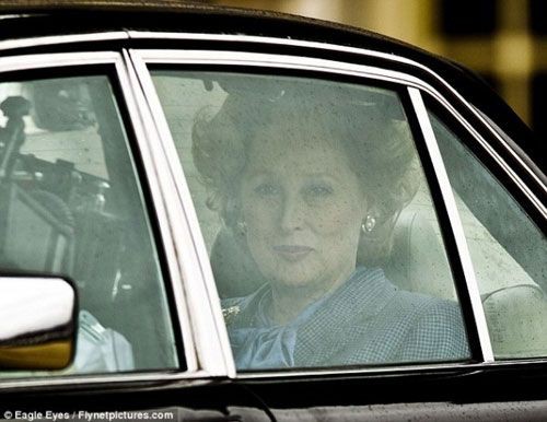 Meryl Streep aparece como Margaret Thatcher em imagens do set de The Iron Lady