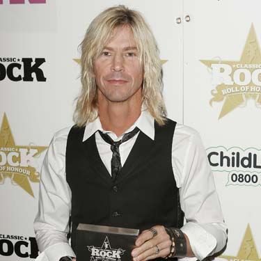 Duff McKagan diz se arrepender de ter participado de show do Guns N' Roses no ano passado