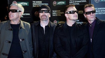 U2 na première do filme <i>U2 3D</i>, em Dublin, em fevereiro de 2008 - AP