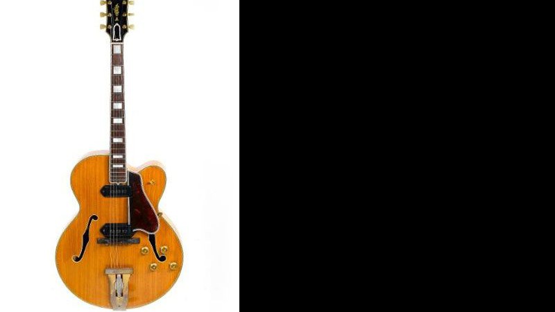 A Gibson L-5P de Eric Clapton foi arrematada por mais de US$ 82 mil em leilão