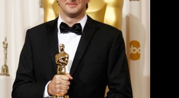 Tom Hooper, vencedor do Oscar por O Discurso do Rei, negocia para dirigir adaptação cinematográfica do musical Os Miseráveis - AP