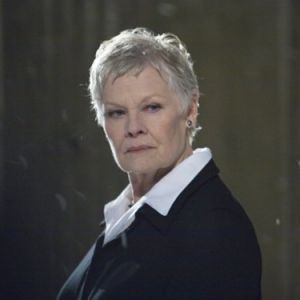 Judi Dench, que interpreta a personagem M, diz que filmagens de Bond 23 começam em novembro
