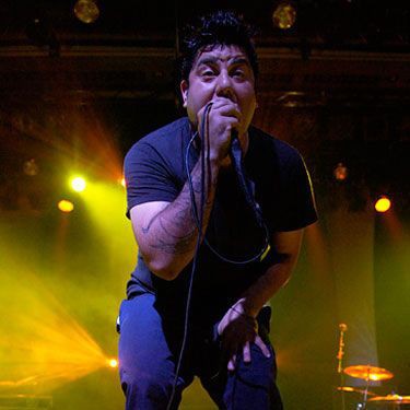 O frontman do Deftones, Chino Moreno, fala sobre seu novo projeto paralelo, o Crosses