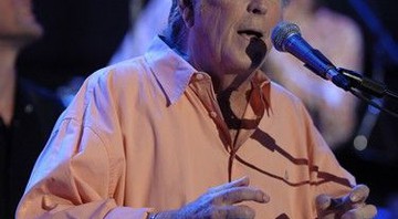 Brian Wilson diz que pretende parar de fazer shows em 2012 - AP