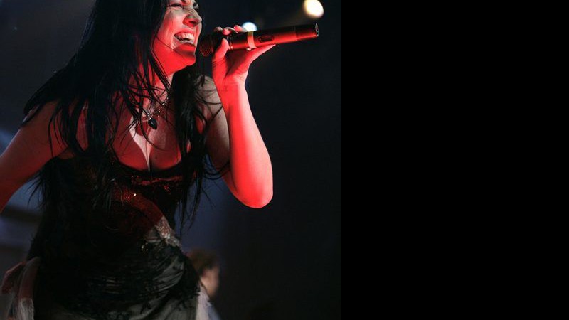 Amy Lee indica que o novo disco do Evanescence será bem diferente