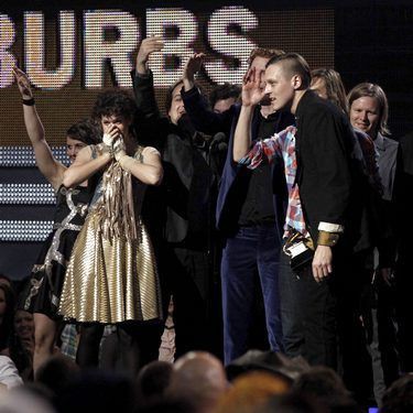 Arcade Fire: relançamento de The Suburbs terá participação de David Byrne