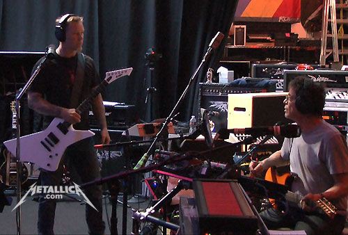 Metallica e Lou Reed em estúdio; álbum colaborativo ainda não tem data de lançamento