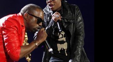 Kanye West e Jay-Z poderão lançar Watch the Throne nesta segunda, 4 - AP