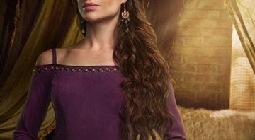 Claire Forlani, a rainha Igraine de <i>Camelot</i>, falou sobre a série - Divulgação