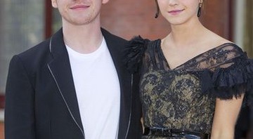Emma Watson e Rupert Grint chegam ao hotel - AP