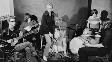 Lou Reed, Sterling Morrison, Nico, Ari, Moe Tucker e John Cale, clicados por Stephen Shore, parte da mostra I Am a Cliché - Stephen Shore