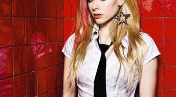 Avril Lavigne continua presa no aeroporto de Buenos Aires - Divulgação/Grife Abbey Dawn