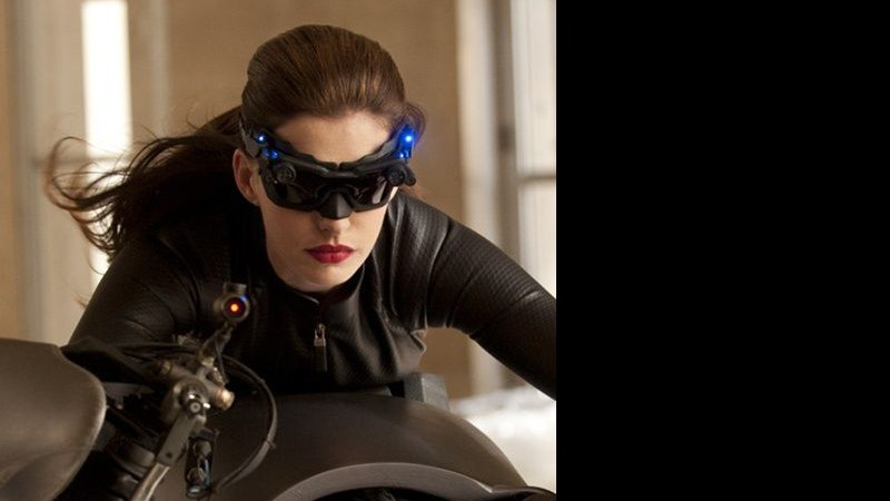 Anne Hathaway como a Mulher-Gato em The Dark Knight Rises