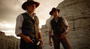 Harrison Ford e Daniel Craig em cena de Cowboys & Aliens - Divulgação