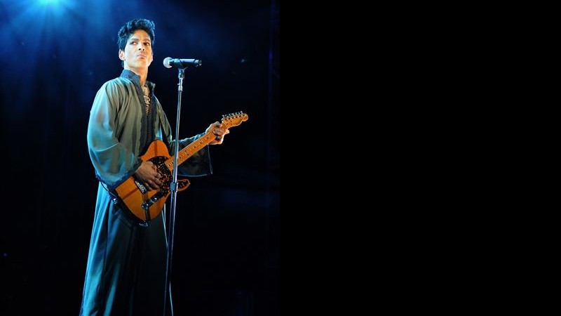 Prince durante show no Way Out West - Jordan Strauss/WireImage for NPG Records 2011