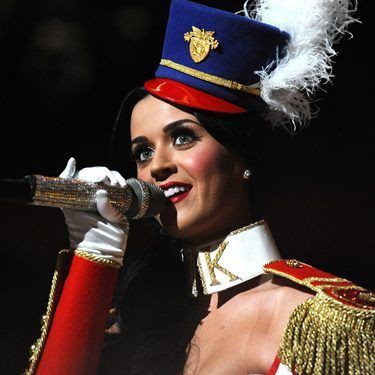 Katy Perry se iguala a Michael Jackson em parada de hits - AP