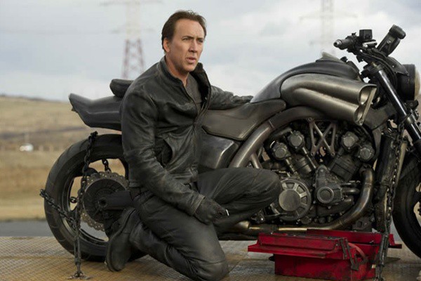 Nicolas Cage como Johnny Blaze em Motoqueiro Fantasma 2: O Espírito da Vingança