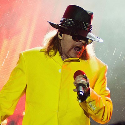 Axl Rose, líder do Guns N’Roses, já causou muito. Relembre nesta lista grandes momentos do cantor, um dos maiores ícones da história do rock. - AP