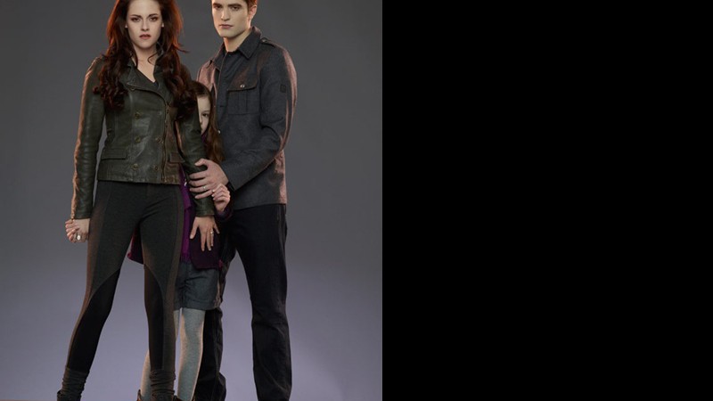 Bella, Edward e a pequena Renesmee em A Saga Crepúsculo: Amanhecer - Parte 1