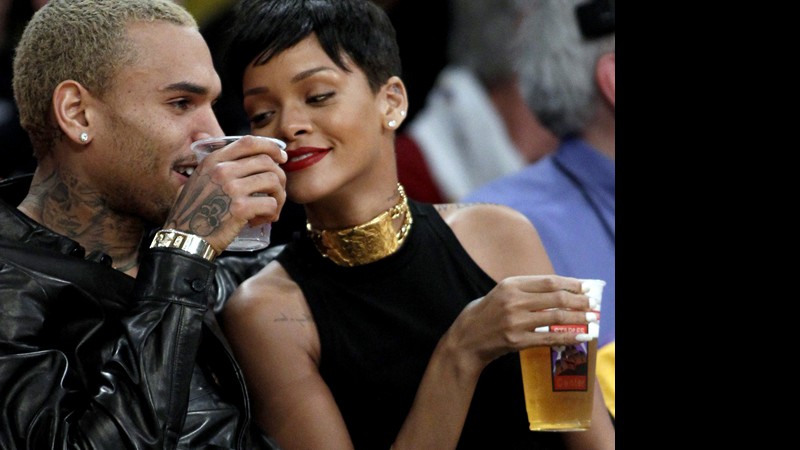 Rihanna e Chris Brown saíram pela primeira vez em público desde a separação após meses de indícios de que haviam reatado