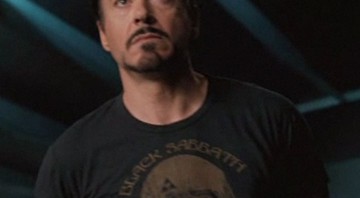 Tony Stark veste Black Sabath - Reprodução