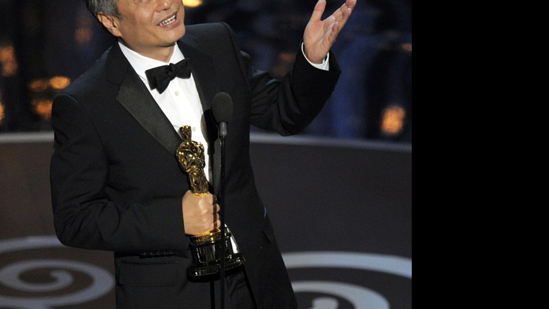 Ang Lee agradeceu ao "deus do cinema" ao levar o prêmio de Melhor Diretor