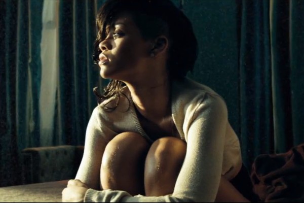 Rihanna - Abre