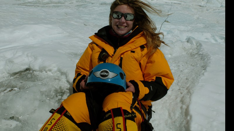 Karina Oliani chegou ao cume do Everest.