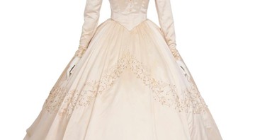 Vestido de casamento de Elizabeth Taylor - Reprodução / Site Oficial