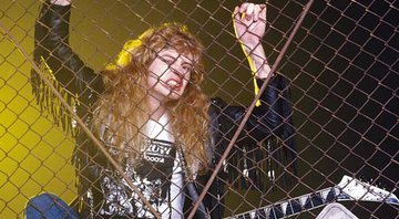 <b>SOBREVIVENTES</b>
Mustaine, engradado