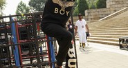 Wiz Khalifa andando de skate no Budweiser Made in America