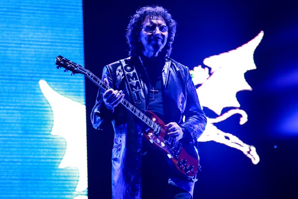 O Black Sabbath abriu a turnê brasileira com show em Porto Alegre. A banda do vocalista Ozzy Osbourne, do guitarrista Tony Iommi e do baixista Geezer Butler ainda tem apresentações marcadas em São Paulo, Rio de Janeiro e Belo Horizonte