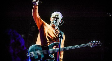 No principal show da noite, foi o baixista Flea quem comunicou-se mais enfaticamente com o público. - Stephan Solon / Planmusic