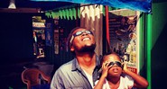 TIM - Everyday Africa - Assistindo ao eclipse  