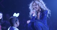Beyoncé e fã - Reprodução / Vídeo