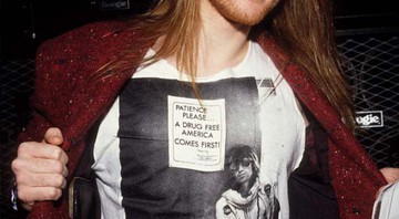 Um Guns e um Stone - “É engraçado ver o Axl Rose usando esta camiseta com o Keith Richards estampado”, diz John Varvatos. “Desconfio que ambos estavam intoxicados nas duas ocasiões” - Divulgação