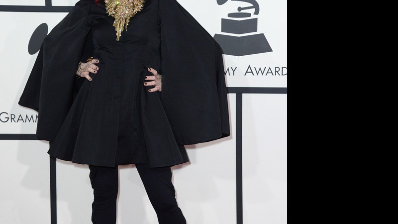 Cyndi Lauper usou figurino Alexander McQueen e sapatos Jimmy Choo - Jordan Strauss/AP 