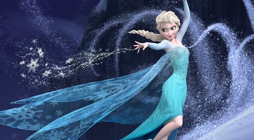 Elsa, por sua vez, não precisou de fada madrinha para ganhar um vestido mágico em <i><b>Frozen</b></i>. Na mesma cena em que canta “Let It Go”, ela cria um vestido poderoso a partir de gelo e neve. Além de tudo, o modelo é sustentável, certo?  - Reprodução