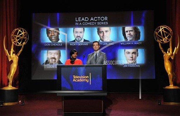 Mindy Kaling e Carson Daly anunciam os indicados ao Emmy Awards 2014  - Vince Bucci/AP