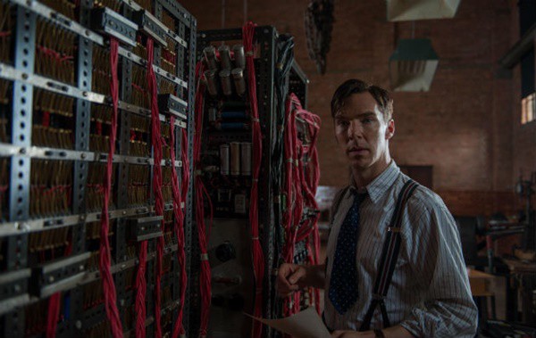 Benedict Cumberbatch como Alan Turing em The Imitation Game