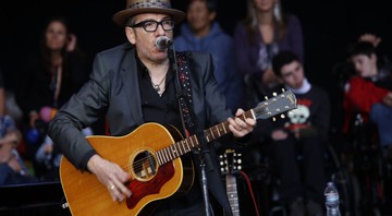 Elvis Costello se apresenta na Califórnia, em 2013. 
 - John Davisson/AP