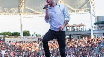 Adam Levine, do Maroon 5, com os cabelos loiros - Paul A. Hebert/AP