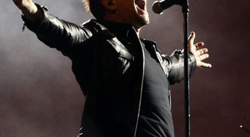 Bono durante a turnê <i>360º</i>, no Estádio Azteca, na Cidade do México.  - Alexandre Meneghini/AP